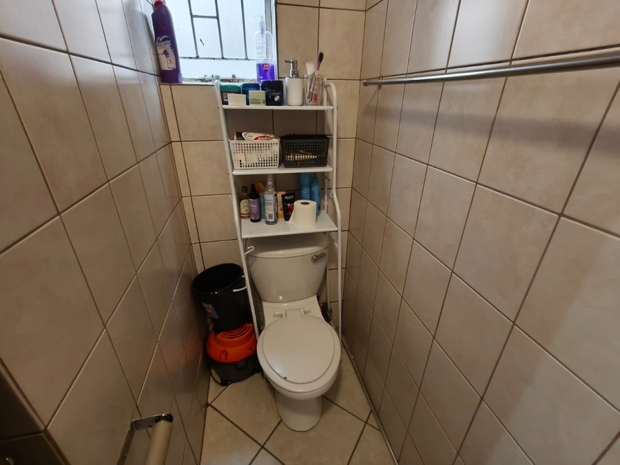 1 Bedroom Property for Sale in Rustenburg Central North West